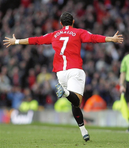 沙特媒体：C罗已与利雅得胜利达成协议，即将续约两年.