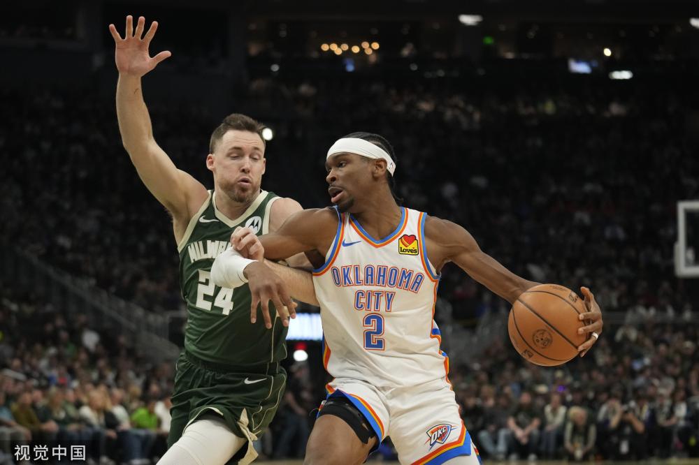 他用双手将 他用双手将